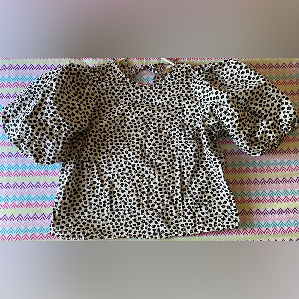 Black and White Floral Women's Top